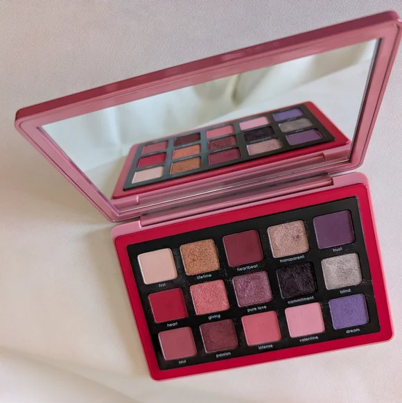 Natasha Denona Love Palette - Pink Compact - Picture 2 of 3